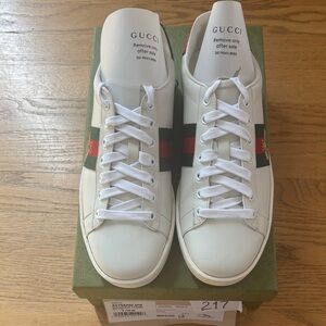 Gucci Women’s ACE BEE Embroidered White Leather Sneakers Green&Red Web 37.5
